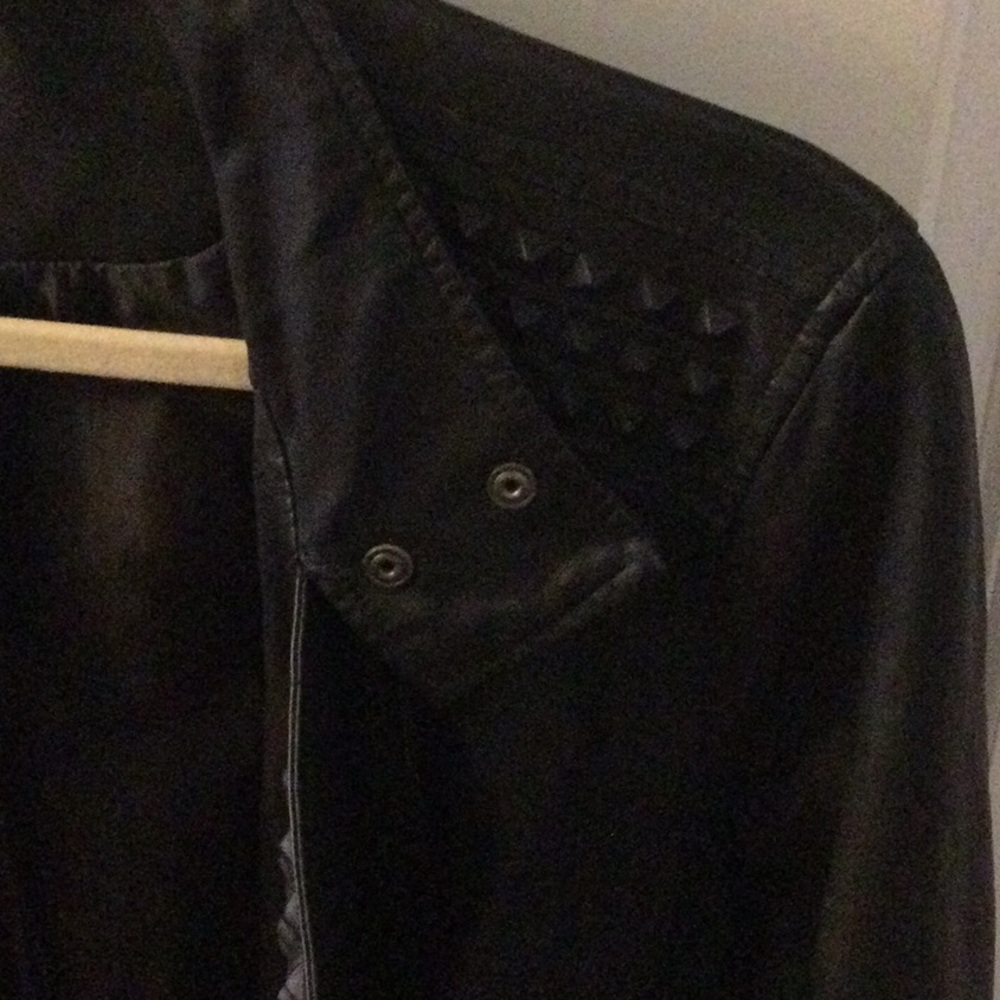 Leather Jacket - Picture 6 of 7